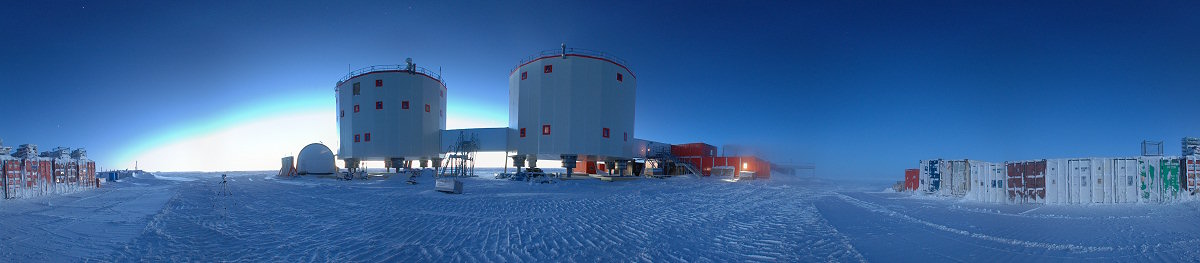 [PanoBelowStairs.jpg]
Night panorama of Concordia taken below the main stairs, in the small plaza between the station, the power plant (smoking red containers) and the food and garbage containers.