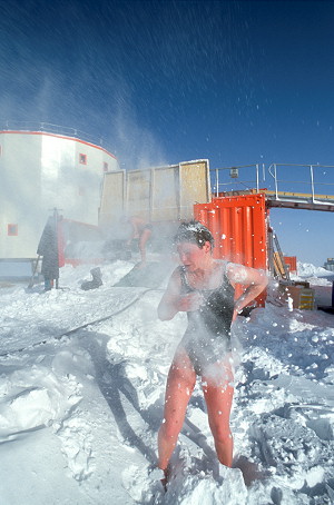 [MelterBath4.jpg]
Claire enjoying a vivid snow friction.