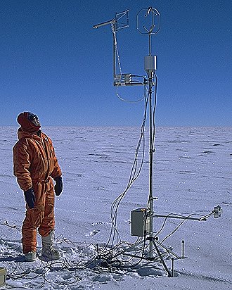 [ExpBologna.jpg]
A meteo mast for radiation and turbulence measurements.