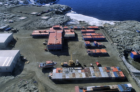 [BTN-FromAir3.jpg]
Mario Zuchelli Station seen from the air.