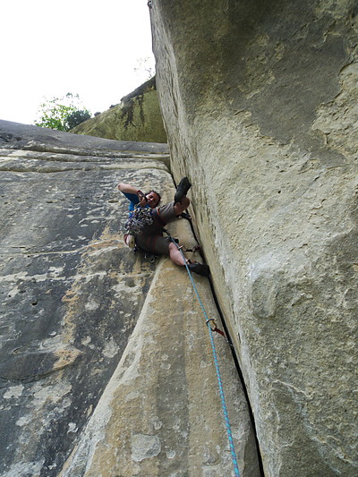 [20100523_152946_Annot_VireMed.jpg]
They manage to convince me, who's hardly climbed anything in the past 6 months, to trad-lead quite a few 6c. Here on 'Marc a sein', pure sandstone-style dihedral but not quite as clean as Indian Creek.