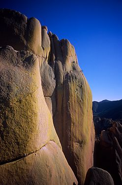 [CochiseSpires.jpg]
Rock spires at Cochise Stronghold.