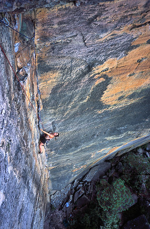 [GrampiansBundaleerDihedralBlimp.jpg]
The perfect dihedral of the Blimp at Bundaleer wall.