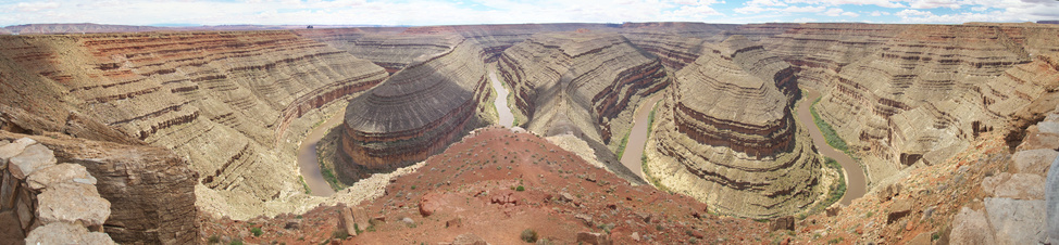 [20190423_125133_GoosenecksPano_.jpg]
Panorama of the Gooseneck on the San Juan river.