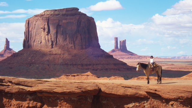 [20190423_151903_MonumentValley.jpg]
Horsing around at John Ford Point, Monument Valley.