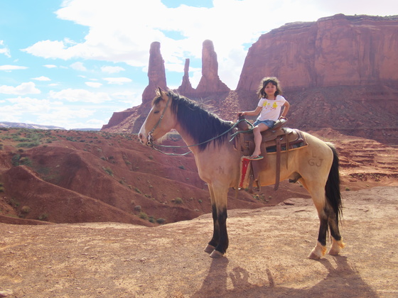 [20190423_152105_MonumentValley.jpg]
Horsing around Monument Valley.