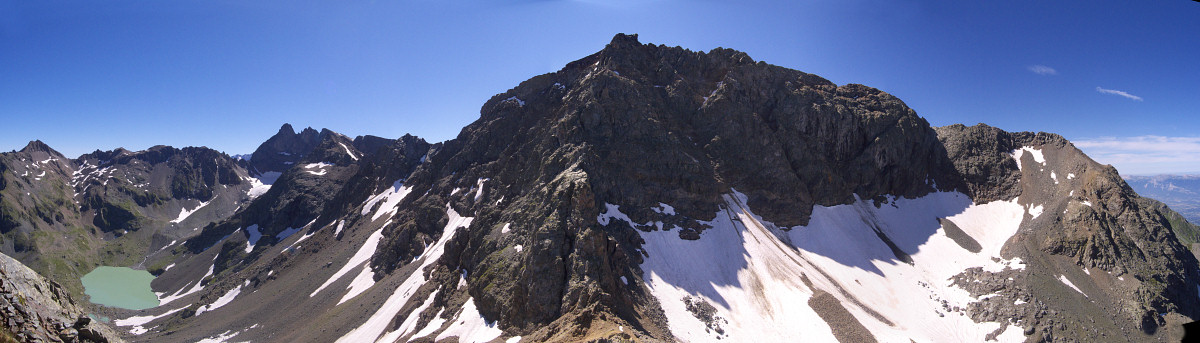 [20080724_101344_GandeLanceDomenePano_.jpg]
Grand Lance de Domene seen from the small one. The lake on the left is the Lac Blanc and the glacier below the summit is called Sitre.