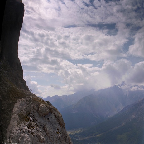 [20060912-LauzetFerrataVPano_.jpg]
A view on the Via Ferrata at l'Aiguillette du Lauzet.