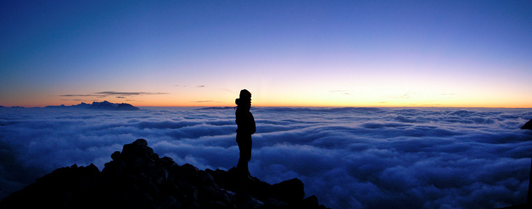 [20070201-DuskSeaOfCloudsPano__.jpg]
Sea of clouds on Grenoble as seen from the summit of the Pinea (Chartreuse). Belledonne sticks out of the clouds on the left.