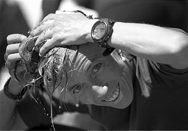 [MichelaWashing.jpg]
Michela washing up.