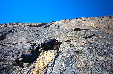 [Casual_StartP2.jpg]
Start of the 2nd pitch. The D1 crack is visible above.