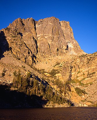 [HalletSunrise2.jpg]
Sunrise on Mt Hallet, RMNP