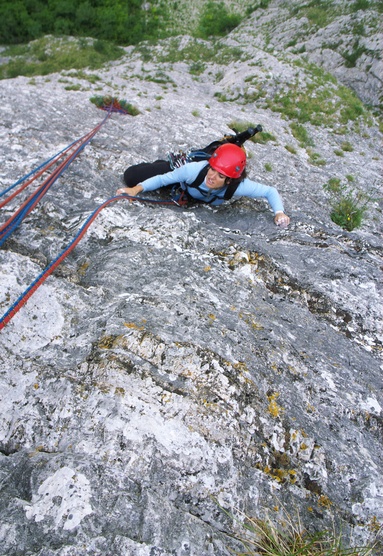 [20070630-133241_Gillardes.jpg]
The first few pitches of 'Sous les griffes de Lucifer' are a bit touchy: quite a bit of moving rock while still pretty sustained and edgy. A lot of attention required.