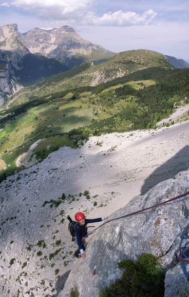 [20070701-GiconsVPano_.jpg]
Climbing on the Pierroux, with the Obiou in the back.