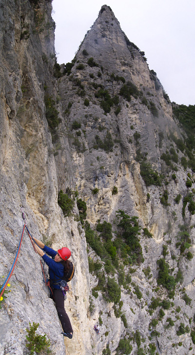 [20080615_124047_SaouVPano_.jpg]
On the other side of the 'Aiguille de la Tour', the route 'Nomades land' is a notch above what we did the previous day: harder in terms of technical difficulties, more delicate with long sections on hollow sounding cracked rock, longer with meandering itineraries... The good thing is that you get to the very top with a great view and the rappels are straightforward. Here Jenny at the end of the long traverse, right after the crux.