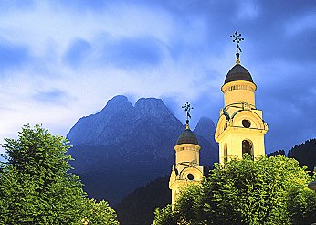 [Campanello.jpg]
Civetta in the bad weather, seen from a bar.