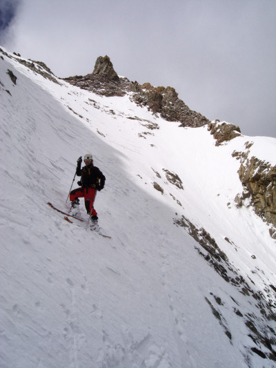 [20090509_104506_GlacierNoir.jpg]
The upper and steepest part of the couloir. The main danger are the rocks hidden under the snow: hit one too hard and all bets are off.