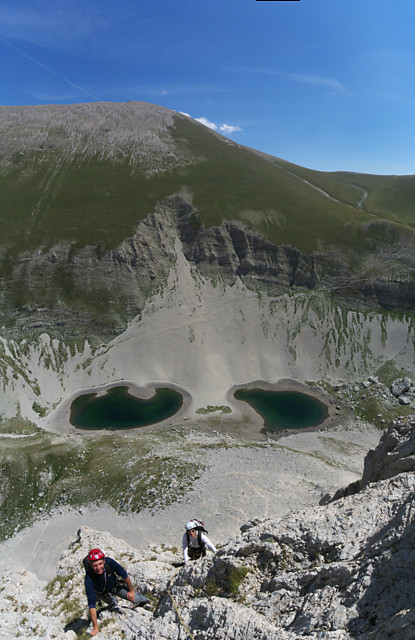 [20100819_130551_PizzoDiavoloVPano_.jpg]
End of the crux pitch: 50m of licheny 6b dihedral with scarce protection.