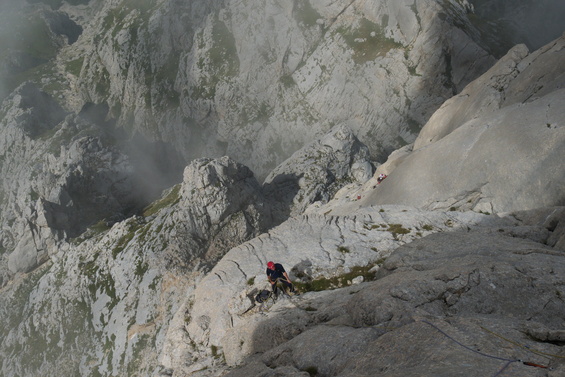 [20100822_114056_GranSasso2ndSpalla.jpg]
Tonino belaying me on the next to last pitch, with another party visible far below.