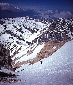 [Bissolati.jpg]
Descente du couloir Bissolati au printemps.