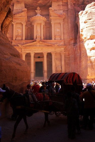 [20111108_105959_PetraTreasury.jpg]
The carved tomb of king Aretas III, also mistakenly known as 'the treasury'.