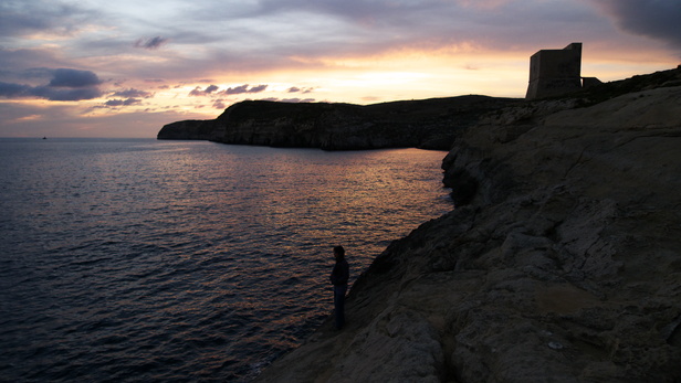 [20101029_181833_GozoEvening.jpg]
After the fishermen have left we have the coast for ourselves in Mgarr Ix-Xini.