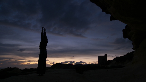 [20101029_184422_GozoEvening.jpg]
Yoga session at dusk, the salute to the sun is a bit late.