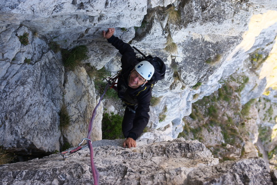 [20100519_191122_AussoisMarieChristine.jpg]
The route is mostly face climbing, with a chimney section.