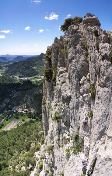 [20070602-StJulienVPano_.jpg]
Vertical panorama off the summit of St Julien.