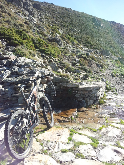 [20121109_102233_Marmora.jpg]
One of the many fountains on the trail towards the summit.