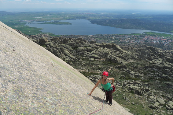 [20130506_134746_Yelmo.jpg]
Jenny on the upper part of the Yelmo.