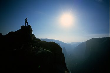 [SentinelSummit.jpg]
Vincent on the summit of the Sentinel, with El Capitan in the background.