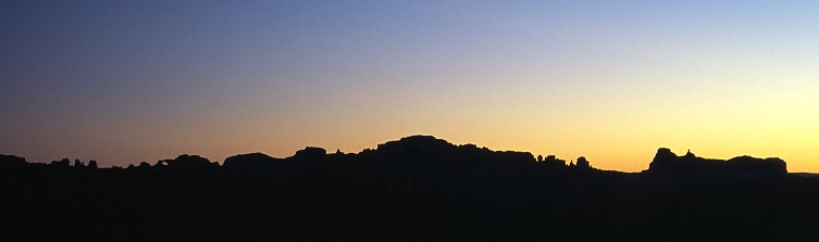 [Arches_Sunset.jpg]
Arches National Park seen in the sunset.