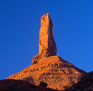 [CastletonSunset.jpg]
Castleton tower. The classical Kor-Ingall route is on the right, in the shade.