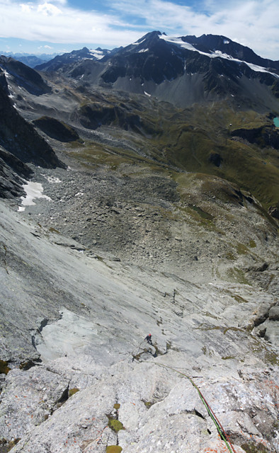 [20100905_152939_PtObservatoireVPano_.jpg]
10th and last pitch of the route.