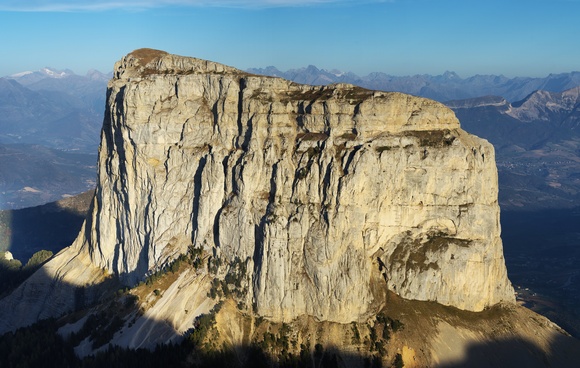 [20071016_175618_MtAiguilleZoomPano_.jpg]
Very high resolution image of the sunset on Mt Aiguille, birthplace of climbing 5 centuries ago.