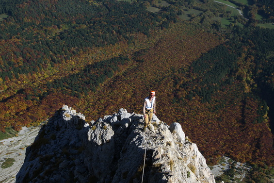 [20101009_154250_DeuxSoeurs.jpg]
End of the route, there's only some easy scramble from here on.