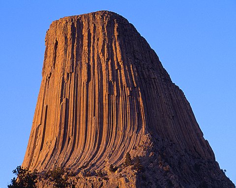 [DevilTowerSouthFace.jpg]
South face of Devil's Tower