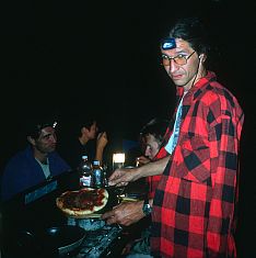 [BakingPizza.jpg]
Baking Pizza in a camping oven.