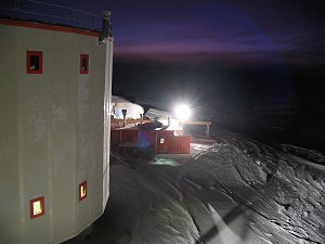 The snow melter and the power plant at the feet of the Concordia building