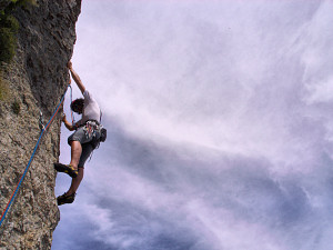 Agostino on steep crimps