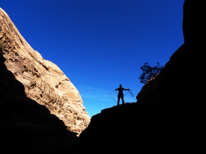 Coiling the rope during the traverse of Wadi Rum