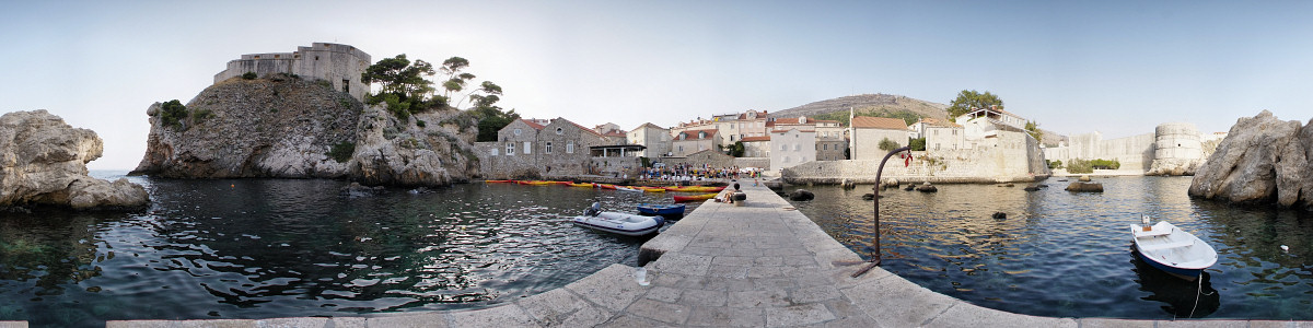 [20070823_174145_KayakReturnPano_.jpg]
360° panorama of the secondary harbor of the old town, visible on the right.