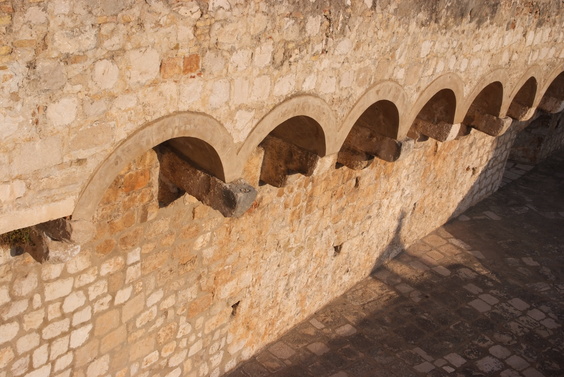 [20070829_173028_DubroWalls.jpg]
Details of the fortress walls.