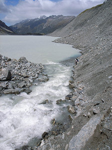 Walking down the side of Hooker lake